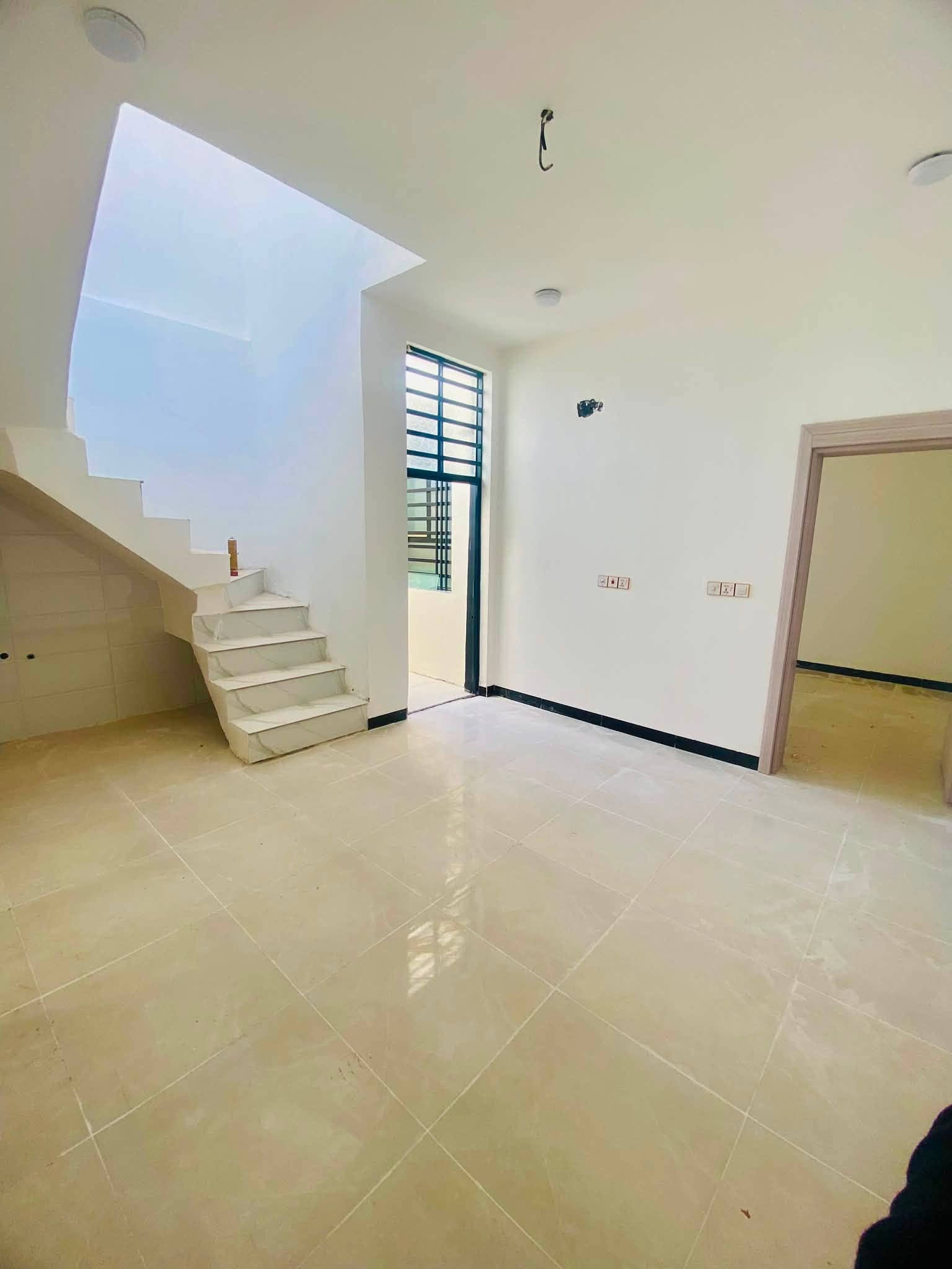 سلام عليكم
بيت 🏠 للبيع مساحه100متر

طابو زراعي 

بيت جديد ما مسكون غرفه +صاله+مطبخ +استقبال 

حمامات
بناء طابوق  أساس سقف صب كونكريت مركزي

سعر 41مع مجال 💸 

جميع الخدمات متوفر كهرباء +ماء+شارع 10م

شارع صب عمود ٣٢١قريب ع سوق 

***********للاتصال 

***********واتساب
