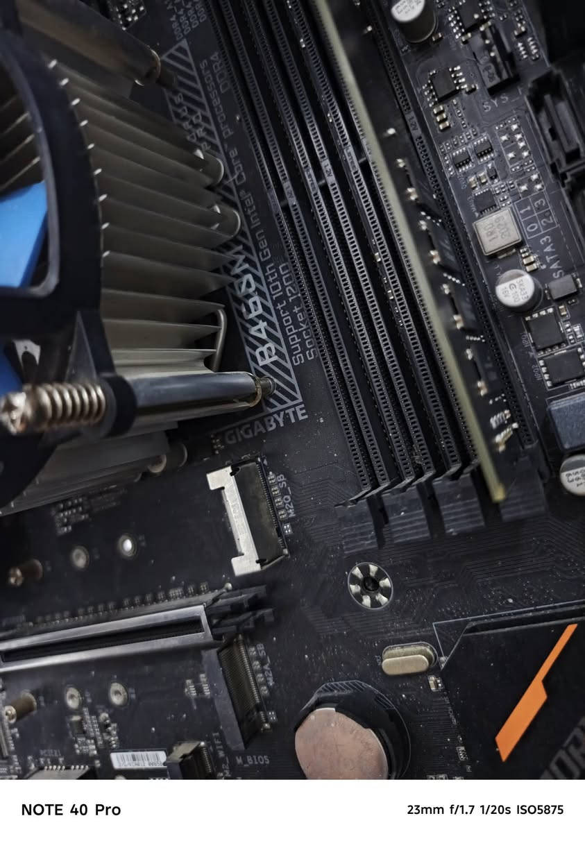 i3 10100 • Aorus B460 • رام 16 3200