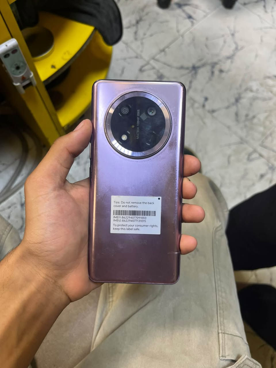 HONOR X9C 
ذاكره 256
عشوائية 12
جهاز نضيف شوفة العين 
بدون ملحقات 
السعر 300 الف 
للاستفسار على الرقم 
***********
