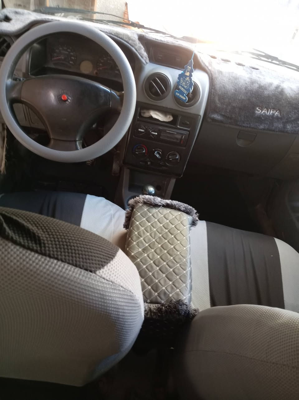 سايبا موديل 12 رقم بغداد انكليزي ابسمي هزه جديده سنويه لل2028 كير مكينه كفاله سياره مكفوله من الصبغ والمعجون كشر عل بلاد تبريد شغال كهربائيات كلها شغاله صدر جديد تخم تاير جديد السعر 29$ وبيها مجال  مكاني بغداد الحريه***********
