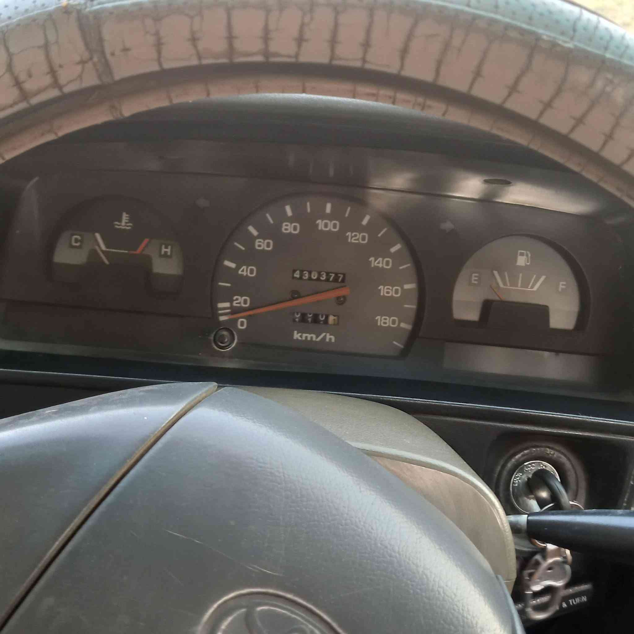بيع او مرواس بيكم 1985نضيف 
 السلام عليكم بيكم تيوتا 1993السيارة محرك مجفت جديد محرك كروسيدة بيهة صبغ الجاملغ الايمن باقي السيارة بلاد 
مكاني بغداد  
للتواصل ***********
موجود واتساب
