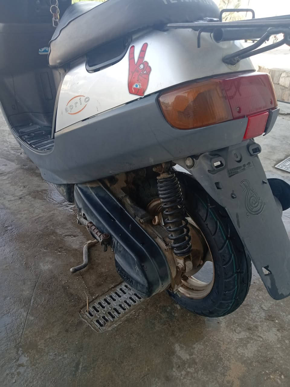 السلام عليكم دراجه بطه 2003 للبيع ما مفتوحه كفاله عامه.السعر ٦٥٠وبيها مجال المكان كربلاء شارع السيده زينب الشراي يتصل على هذا الرقم ***********
