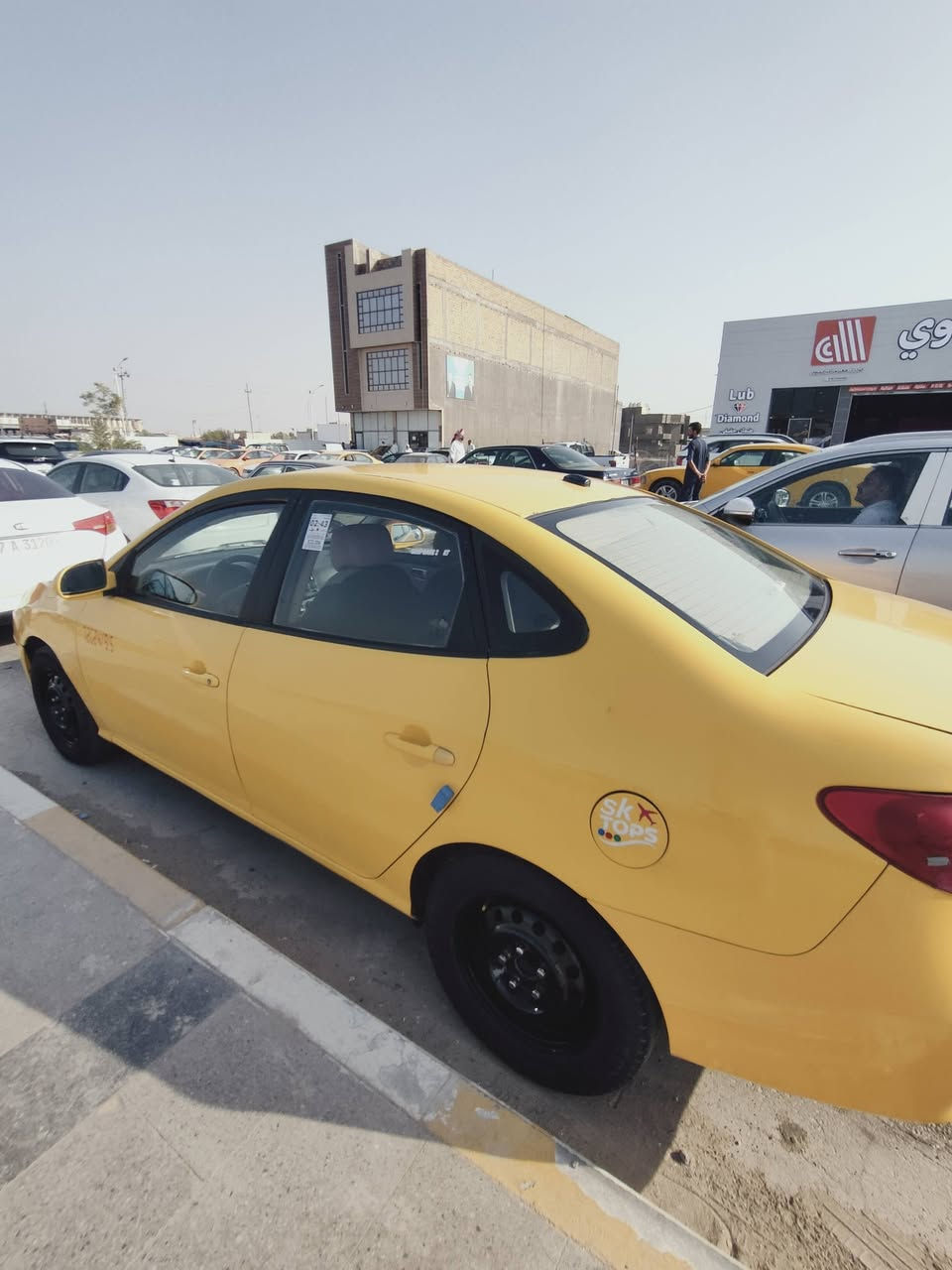 النترا ٢٠٠٨ امريكي
محرك ٢٠٠٠
تبريد شغال كهربائيات كاملة
بيه ٣ قطع بدون دواخل 
كير ومكينه خير من الله كفاله
مكان سوق الشيوخ 
استفسار علرقم ***********
