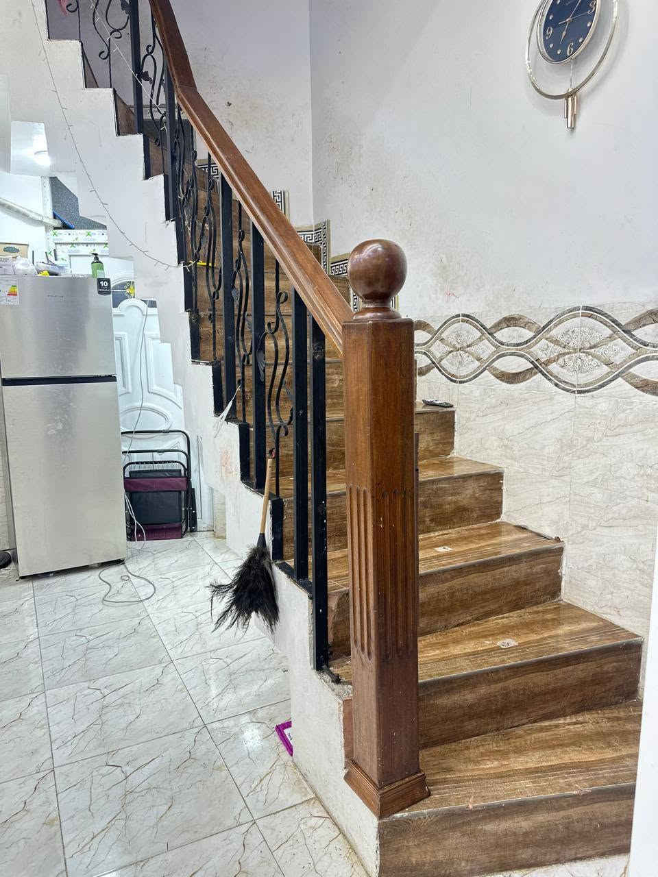 🏠 دار للبيع في حي الميثاق
​المساحة: 100 متر مربع
​الواجهة: 5 متر
​التفاصيل: طابقين - بناء حديث
​عدد الغرف: 3 غرف نوم
سعر مناسب جدآ جدآ 
​📞 للاستفسار ومزيد من التفاصيل، يرجى الاتصال على الأرقام التالية:
​***********
​***********
​لمعرفة السعر يمكنكم زيارة قنات التلكرام https://t.me/zkrea2005
