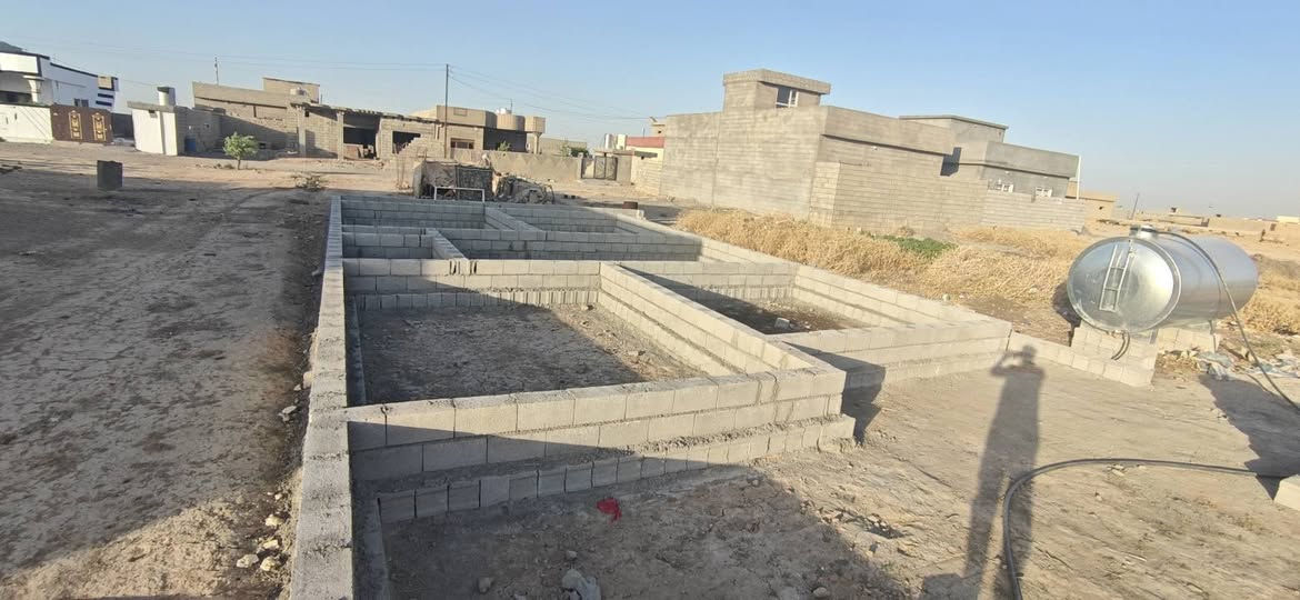 سلام عليكم اساس للبيع البگاره 
من تعبر صيطرره البكاره القديمه علا ليمين
مساحه 200 
سعر 8 مجال بصيط 
للستفسار ***********
