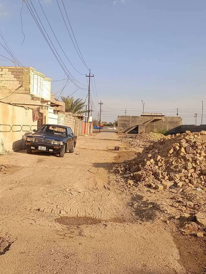 السلام عليكم بيت مساحة 215 متر بالدوانم قرب سمير الخياط الخط الاول سادس بيت عن الشارع العام الرئيسي شراي اتصل ما مو شراي رجاءا لا اضل اتعامل وتخابر بدون فايده الاتصال ع الرقم ‏/ ‪***********‬‏
