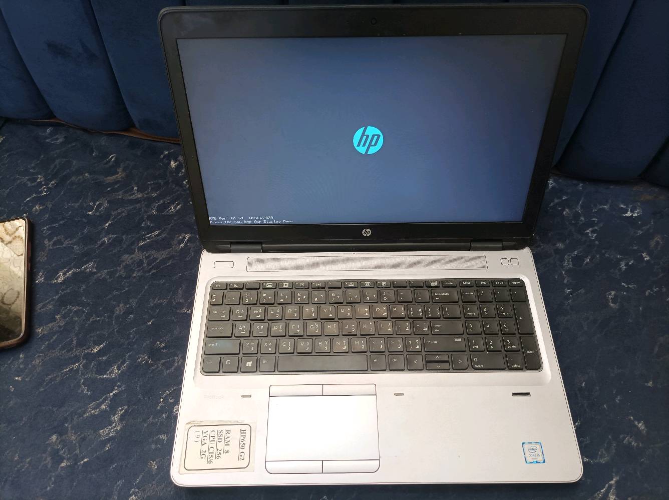 لاب توب نضيف مال بيت مواصفاته حلوة وسعرها مناسب
ممكن تذكرلي موديل اللابتوب بالضبط من HP؟ وإذا تعرف، شكد حجم الشاشة والهارد/SSD شكد سعته؟: 
كلها بل صور موجودات 
البطارية شلون وضعها هسه؟ تقريباً شكد تكعد بدون شاحن؟: 
ساعتين ونص وانا طفيتها والله
هل بيه أي عطل أو ملاحظة مهمة: حرارة، تهنيگ، صوت مروحة، أو شغلات ناقصة مثل الشاحن؟: 
لا ابد مال بيت وكلش نضيفه
الحالة الخارجية شلونها بالتفصيل: اكو خدوش، كسور، أو مفصلات بيها ضعف؟: 
لا بس تبين وسخه من الخارج
وين موقعك بالعراق حتى نوضح للناس مكان الاستلام؟ والسعر نهائي لو بيه مجال للمفاوضة؟: 
الموصل الجانب الايمن