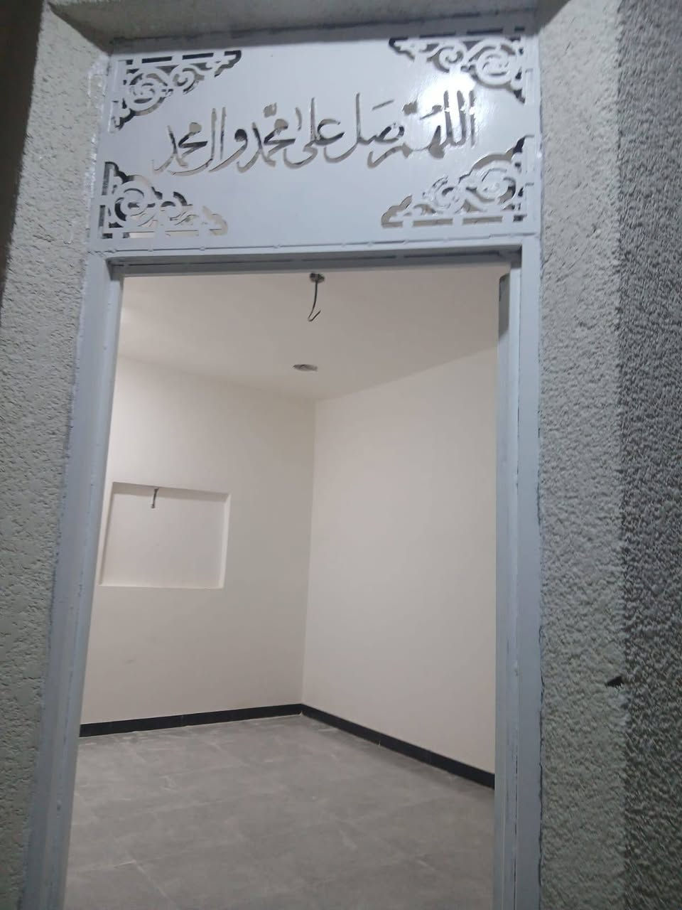 بيت للبيع • ١٠٠م • حي الغدير