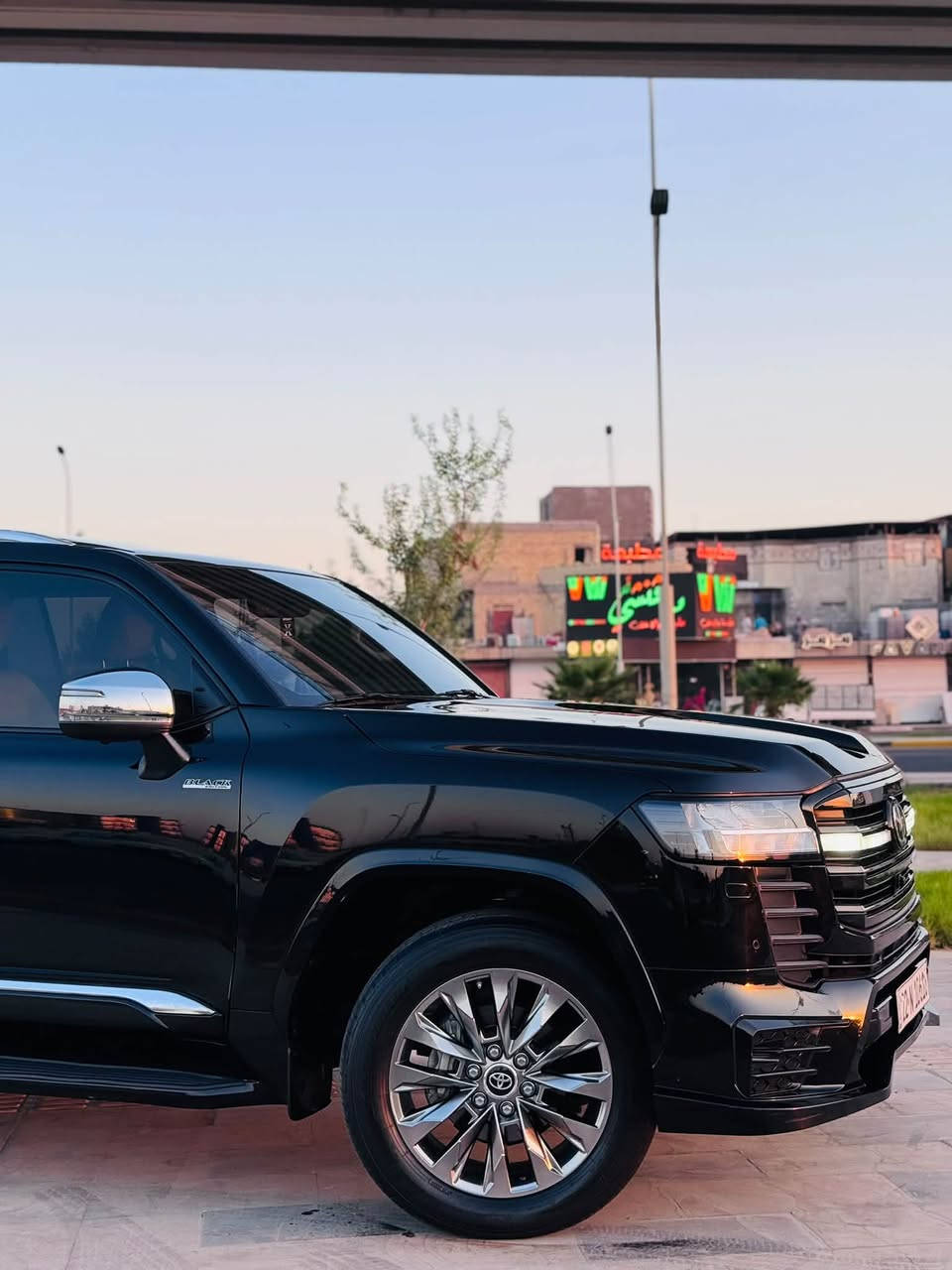 ⚫️ تويوتا لاند كروزر || Toyota Land Cruiser
رقم اربيل تحويل او وكاله 
📅 موديل 2024
🔧 محرك 4000 تنفس طبيعي
🛣️ ماشية 58 كم
🛡️ مغلفة PPF بالكامل

⚙️ مواصفات GX.R LIMITED

✨ فتحة سقف
❄️ تبريد مقاعد
🖥️ شاشة وسطية كبيرة
📷 كاميرات 360°
📡 حساسات أمامية وخلفية
🔑 دخول وتشغيل ذكي
🎯 مثبت سرعة
🎛️ تحكم بالمقود
💡 إنارة LED
⚙️ جنوط ألمنيوم
🌡️ تكييف ثلاثي المناطق
🛡️ أنظمة أمان وثبات
✅ مفحوصة وكفالة عامة

📲 للتفاصيل أكثر:
***********
📍 العنوان:
 البصره
