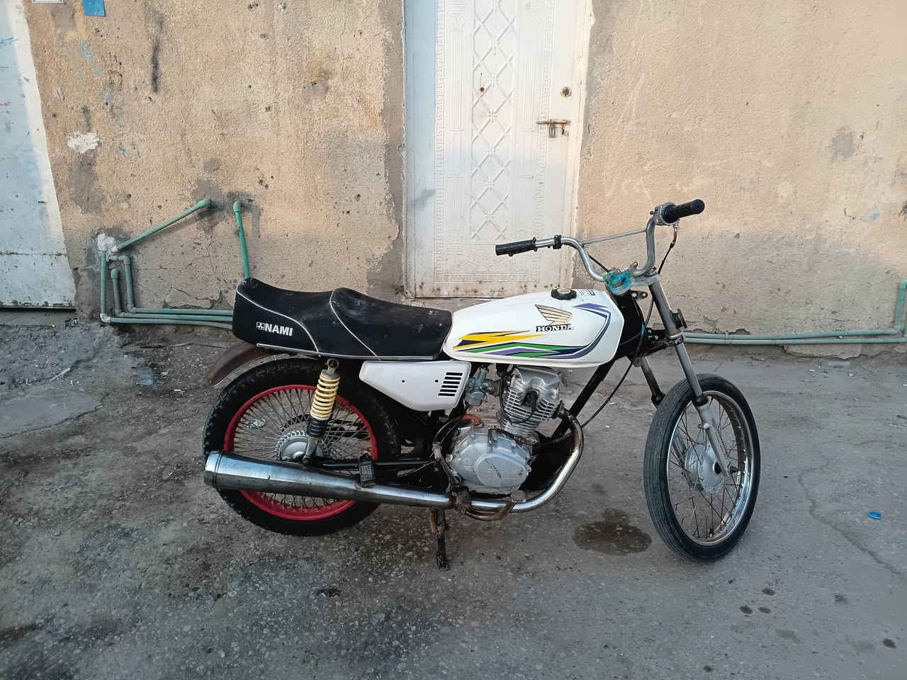 البيع سعر٢٥٠.   ***********
