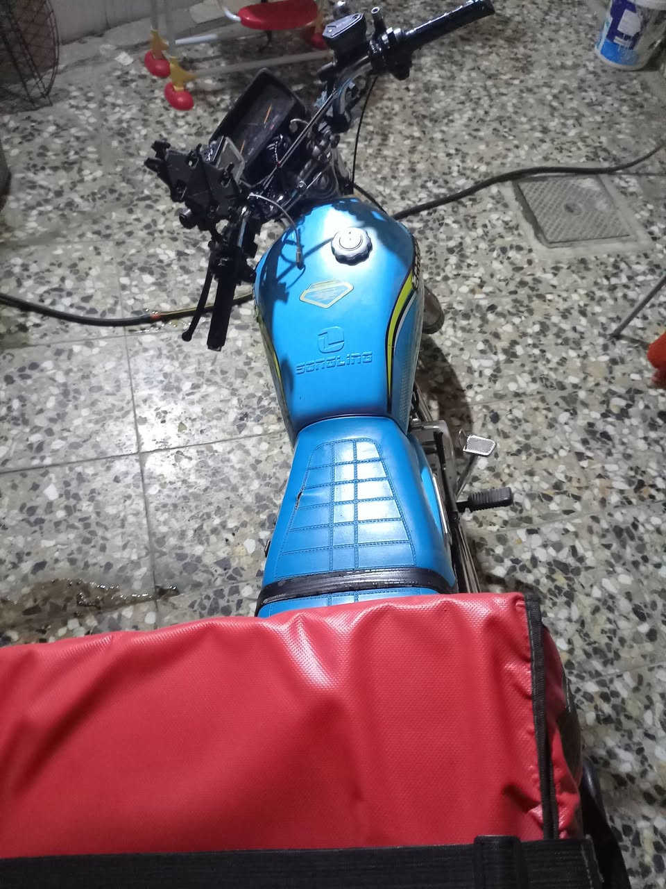 سلام عليكم دراجه للبيع مديل 23 اوراق بيه دراجه ما مفتوحه ولا تبخير ولا نضوح سعره 525 وبيه مجال العنوان بغداد البياع رقم ***********، متواجد واتساب ورصيد
