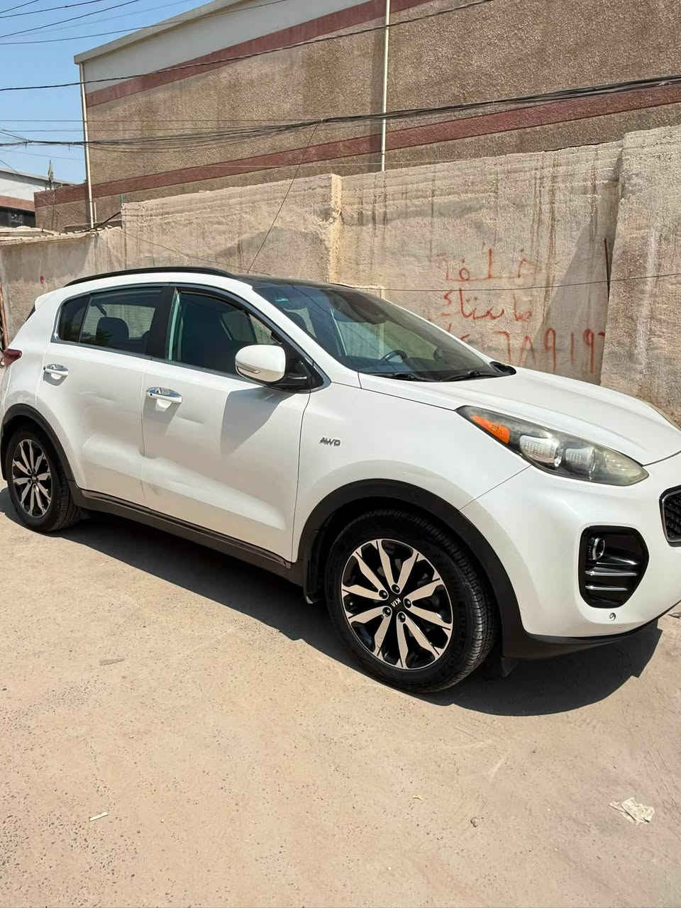 السلام عليكم 
للبيع سيارة كيا سبورتج موديل 2019 بغداد وارد امريكي 

مواصفاتها EX
    محرك 2.4 GDI بنزين، 4 سلندر
* فتحة/سقف بانورامي
* مقاعد أمامية مدفأة
* مقعد سائق كهربائي
*ستيرن تدفئة
* شاشة وسطية + Apple CarPlay / Android Auto
* كاميرا خلفية
* حساسات خلفية وامامية
3 وضعيات قيادة 
*صندوق كهربائي 
* 5 ركاب
ماشية 110.000
للتواصل ***********
