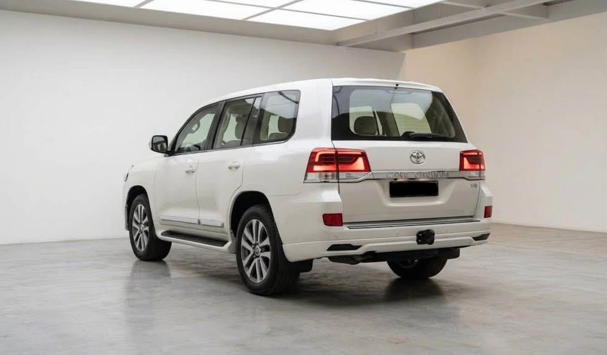 Land Cruiser GXR 2019
وارد خليجي 
فول فول مواصفات 
سلايت 
بصمة
صندوق شفط
مري شفط
كشنات جلد
3 شاشات وكاميره 
صفر شركه مهند
مغلف ppf ضمان
رقم شمالي باسمي رقم وسنويه و هزه جديد
كل شيء جديد
على ايدي فقط اني صاحب الاول مالتها
بدون صبغ 
سيارتي كفالة عامة من دعامية لل دعامية 
105 الف كيلومتر ماشية
مكان زاخو
***********
عندي واتساب
