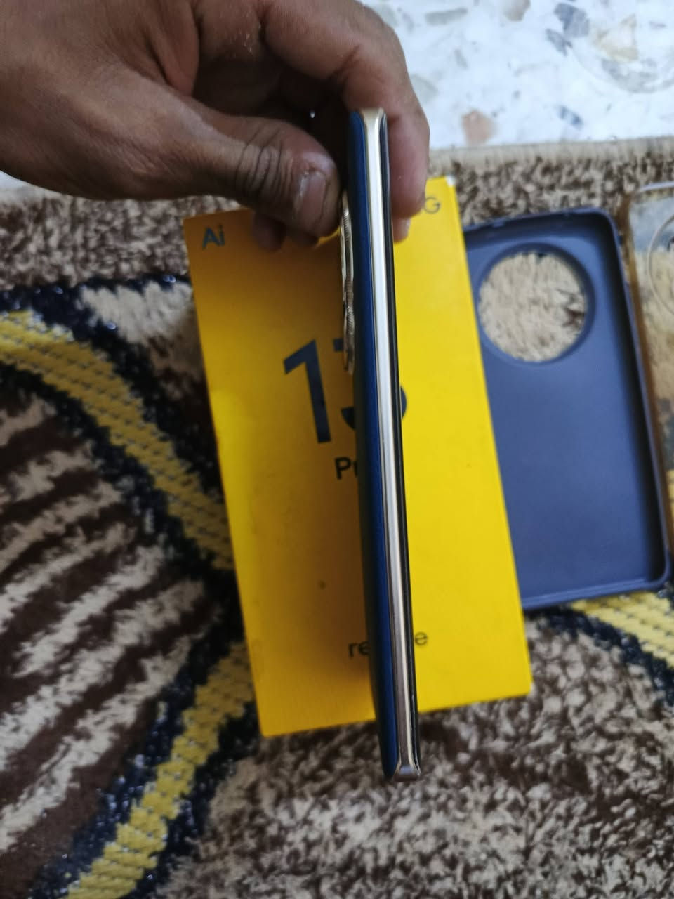 من رخصت الادمن جهاز اللبيع التفاصيل بالصور شرط النضافه سعر 400 قفل من الأخير الاتصال ***********

نص مكتوب في الصور:
- 6:12
- حول الجهاز ->
- 13 Pro+ 5G
- realme UI
- 7.0
- الإصدار محدث
- اسم الجهاز
- realme 13
- Pro+ 5G
- مساحة
- التخزين
- ٩١,٠ غ.ب /
- ٥١٢ غ.ب
- المعالج
- Snapdragon®
- 7s Gen
- 2 Mobile
- Platform