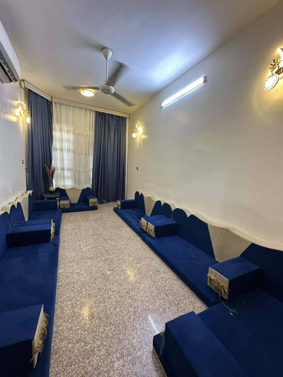 دار للبيع طابو صرف
مساحة ١٢٠ واجهة ٤ النزال ٣٠ طابق واحد 
استقبال وصالة مطبخ وغرفة نوم وصحيات بناء الالفينات 
العنوان بلديات شارع المستوصف قرب مدرسة المميزين الاهلية للأستفسار اكثر الاتصال ***********
