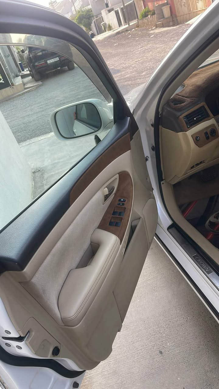 تۆیۆتا کڕاون شاینەcrown shaina
شاینەی ٢٠٠٧ی بەسمە ڕەساسی
GRS-180 گچکە بە گەورە
ساج مەلەکی
کۆددددد-کراو 
شوێن ڕانیە 
ژم.٠٦«***********
وەتسئاپ و ڤایبەر
هەمو رانية, السليمانية
