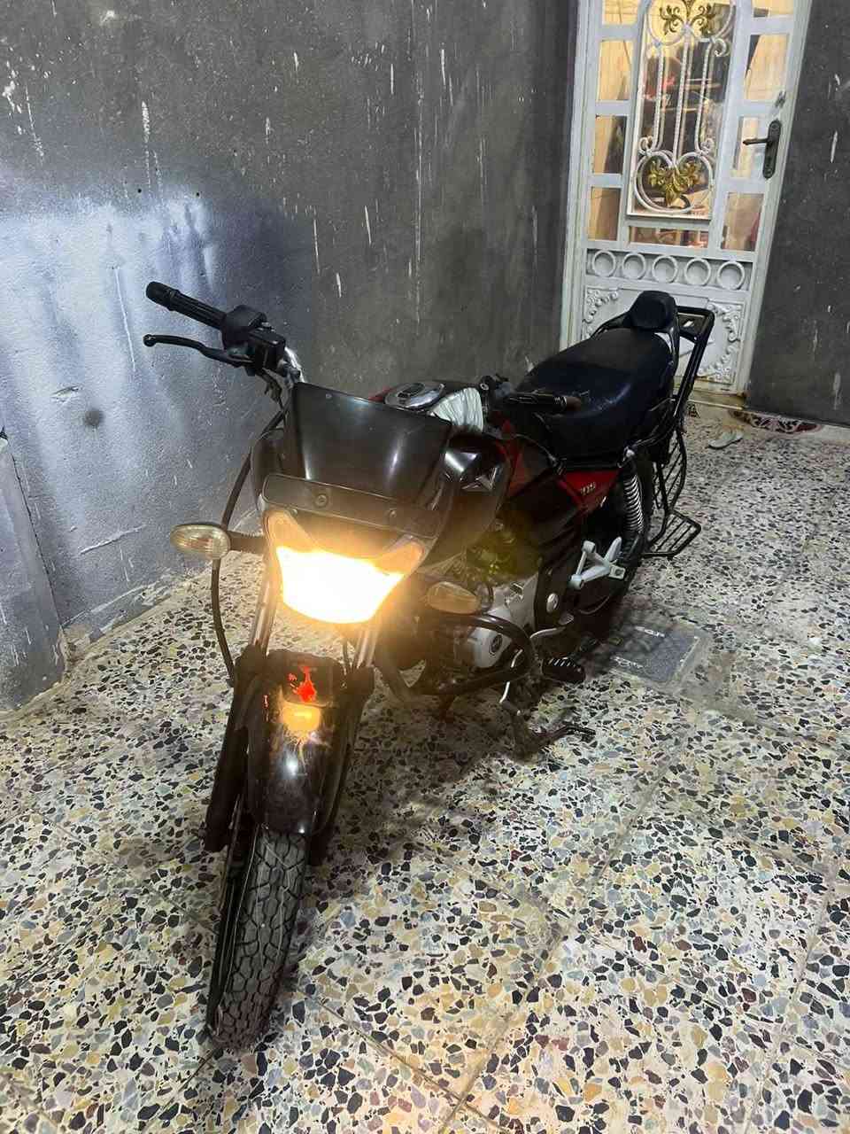 دراجه باجاج V15 سلف
مديل ١٨ اوراق ومكفوله واوراقها موجوده
ما بيها كل عيب تشتغل نكره سلف 
مكاني البصره خور الزبير
لسعر 580 الف وبيها مجال 
*********** الزبير, البصرة
