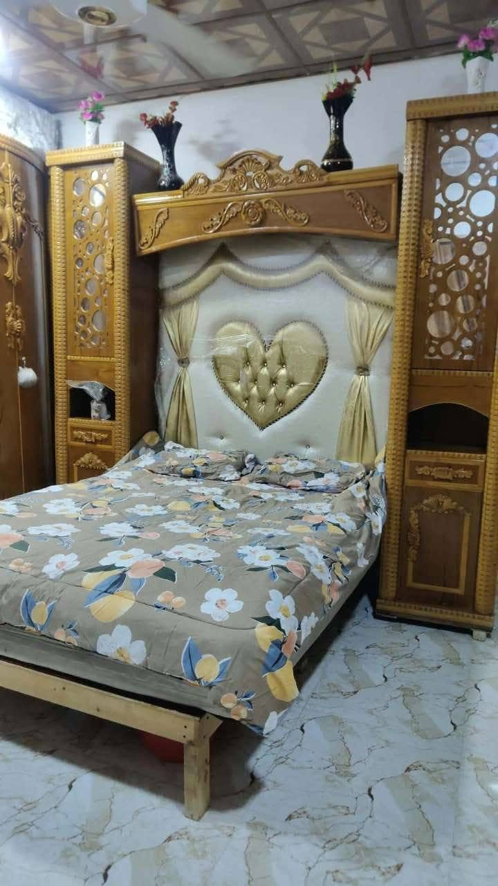 غرفه البيع نضيفه حيل السعر 1800
