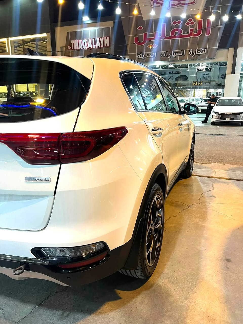 السلام عليكم
كيا سبورتج خليجي 2020 
السياره فول 1/1GT LIne
بانوراما بصمه تشغيل وابوب
كشنات جلد كهرباء عدد 2
شاشه اصلي GPS
اريل نفكيشن سايد بريك بصمه 
الباب الخلفي كهرباء  
لايت زنون ولد  فول تحكم
حساس امامي خلفي 
ويل حجم 19 انج
شفتات كير رياضي  
شاحن واير ليس داخل صاج 
محرك 2000 دوش 
بيه بارد مكانين وصبغ بالجنطه 
ماشيه 51000 الف KM
السعر 18500 
رقم اربيل الجديد
***********
***********
