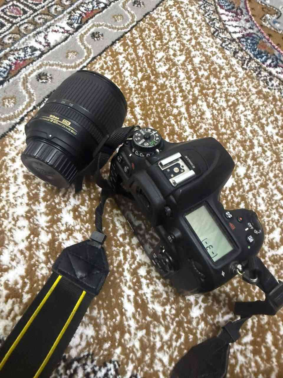 كامره نيكون دي 7200للبيع ملحقات عدسه 18/105/شاحنه بطاريه حزام كتف
شراي تعال خاص وتدلل ***********

