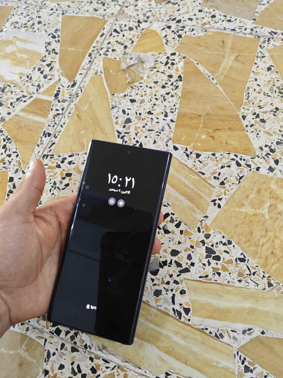 السلام عليكم نوت 10 بلص شرق أوسط  دبل شريحة  مكفول من الزلغ الجهاز مال بيت مال اهلي   رام 12 ذاكرة 256  فقط مبدل شاشة وكالة اصلية فيس ايدي شغال بصمة اصبع شغاله  نظافة 100%  السعر 190وبي مجال مكاني بابل رقمي *********** وتساب موجود وخاص موجود
