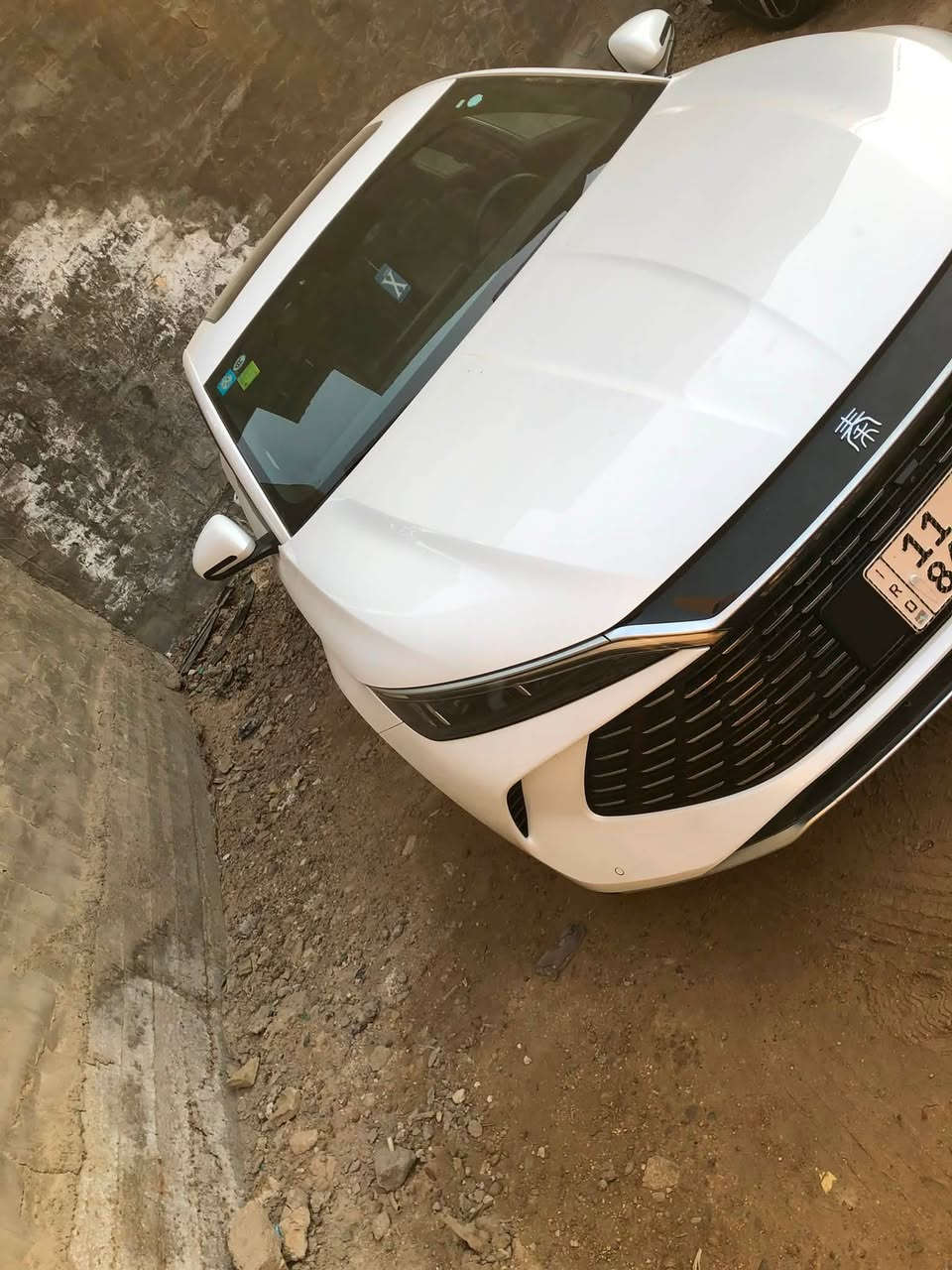 السلام عليك للبيع BYD موديل 2025 فئة جون ال مواصفات 5 كامرات فتحة سقف شحن 120  السعر ٢٦٣٠٠ للاستفسار الاتصال على الرقم *********** بي واتساب مكان السياره بغداد حي البنوك السياره بسمي ماشية 8 الف كيلومتر كلي
