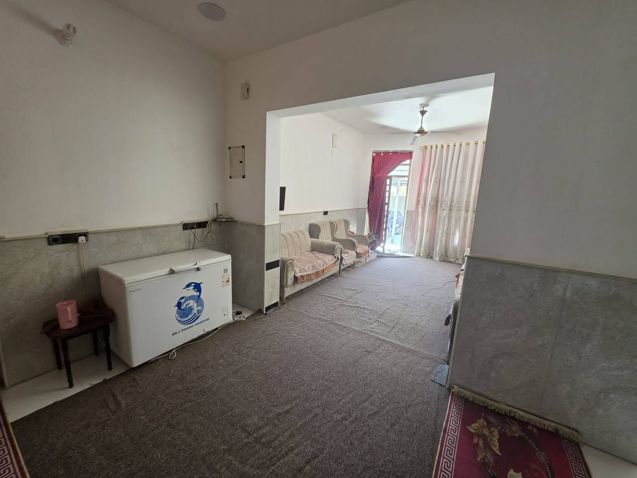 بيت للبيع..بناء درجة أولى. المساحه الكليه (٢٧٠متر ) ١٢×٢٢.٥.   استقبال ٧×٤ . +مطبخ .  + صاله ٨×٤ .+ موزع. ٣×٤. + غرف ٥×٤ . + غرفه ٤×٤ونص + منور٤×٣  + صحيات عدد ٢.
العنوان شارع المطار خلف عماره فلاح يبعد عن شارع المطار ١٠٠متر. .. للاستفسار ***********
***********
