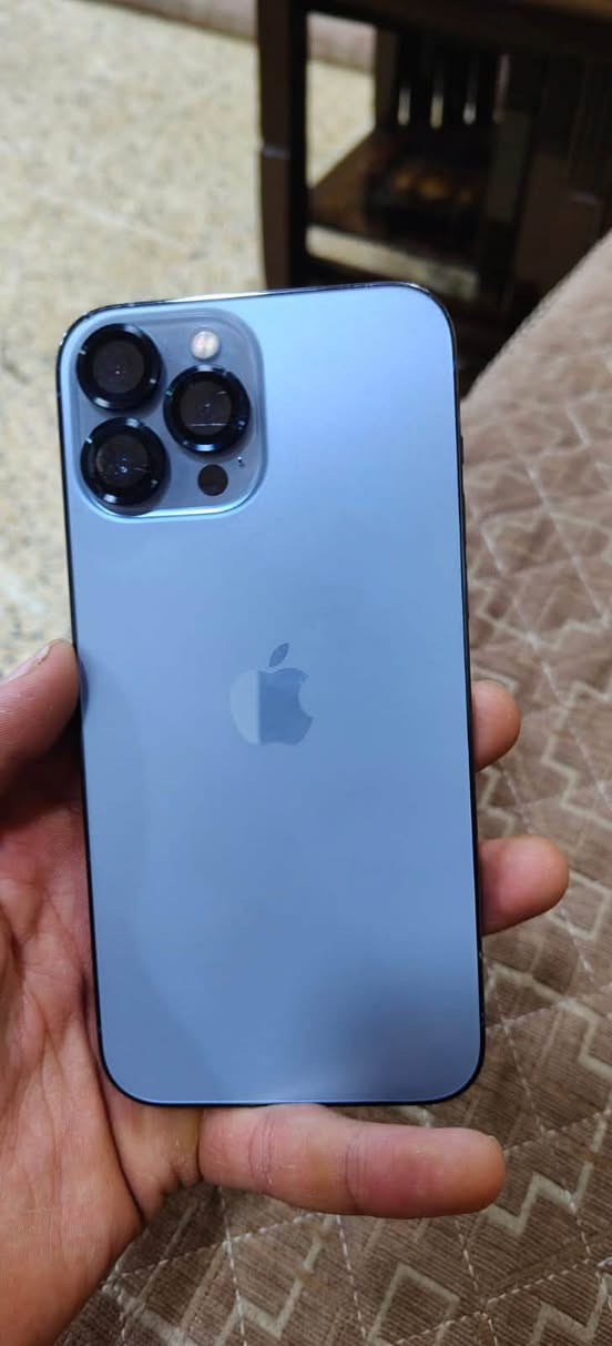 ايفون 13برو ماكس جهاز حيل نضيف
بطاريه 77ممبدله 
ذاكره 256
دبل *********** رقمي

