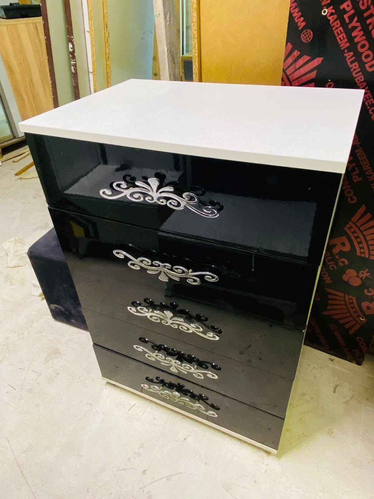 للبيع • سعر مناسب • حجز خاص