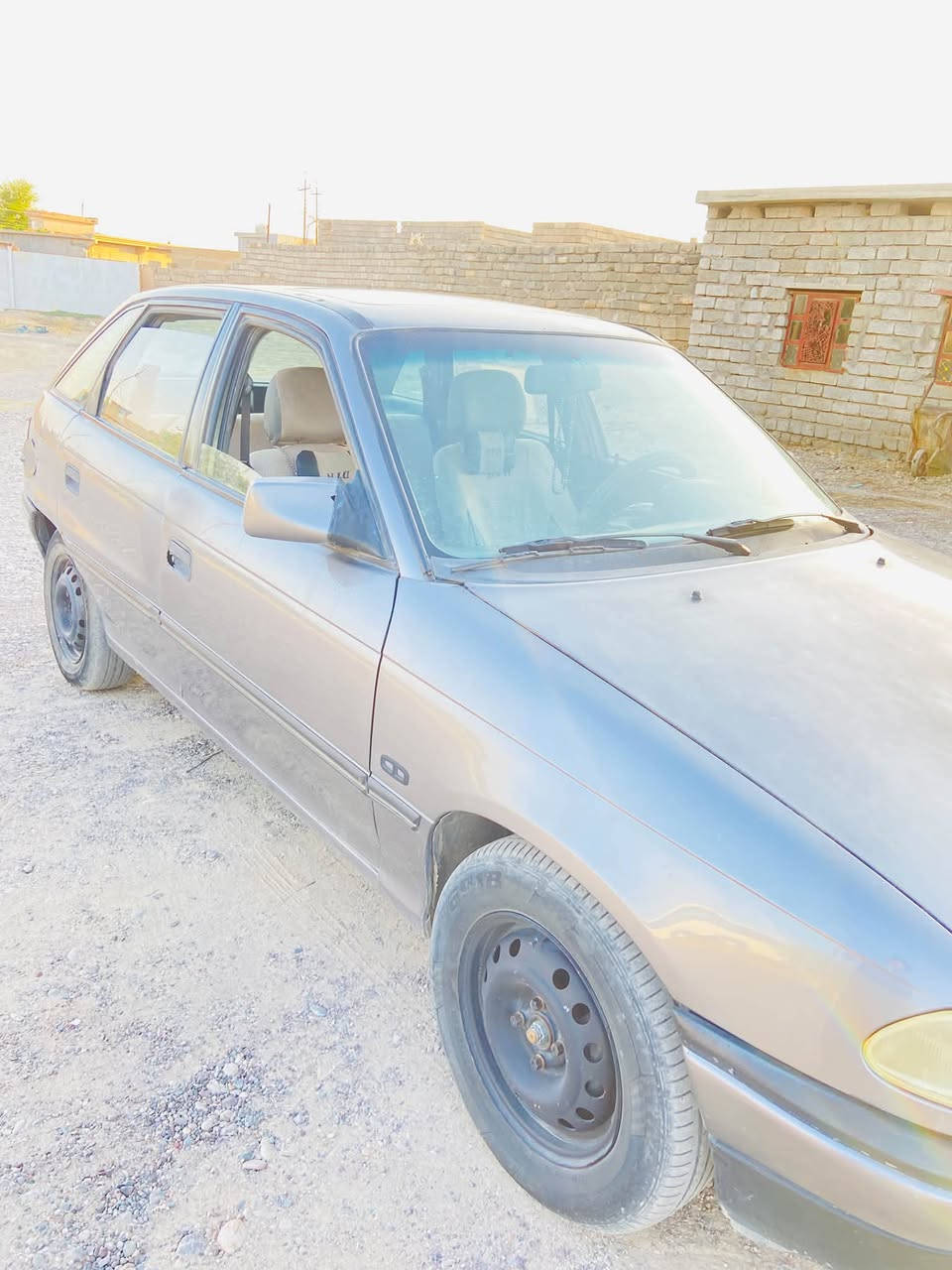 سياره اوبل استرا ٩٢ ما عايزها برغي شغل وامشي تحويل ثاني يوم السعر ٣٧ وبيها مجال  رقم الهاتف ***********
