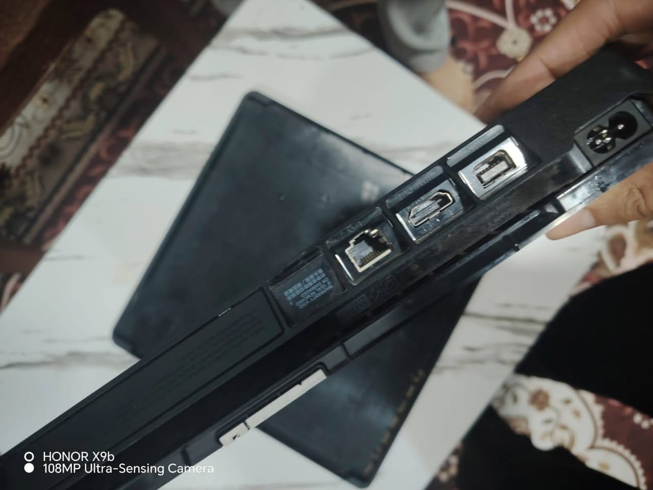 السلام عليكم بلي 4 مهكر معه 3 جوستكات و كيبلات كملاا مكني بغداد شعله سعر 230وبي مجال للشراء ***********

نص مكتوب في الصور:
- HONOR X9b
- 108MP Ultra-Sensing Camera
- الاسم PS4-301
- برمجيات النظام 13.52
- عنوان IP -
- عنوان MAC (كبل شبكة) f8:46:1c:a7:07:3a
- عنوان MAC (Wi-Fi) 5c:96:56:a1:6e:bf
- O HONOR X9b 108MP Ultra-Sensing Camera