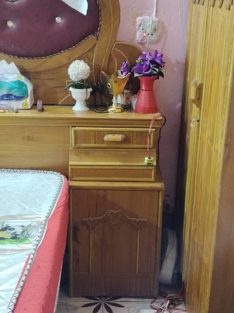 غرفه اخشاب نظيفه درجة اولى نظافه 100٪ للبيع سعر650 وبيه مجال
الاستفسار اتصل ***********
قرب جامعة بابل
