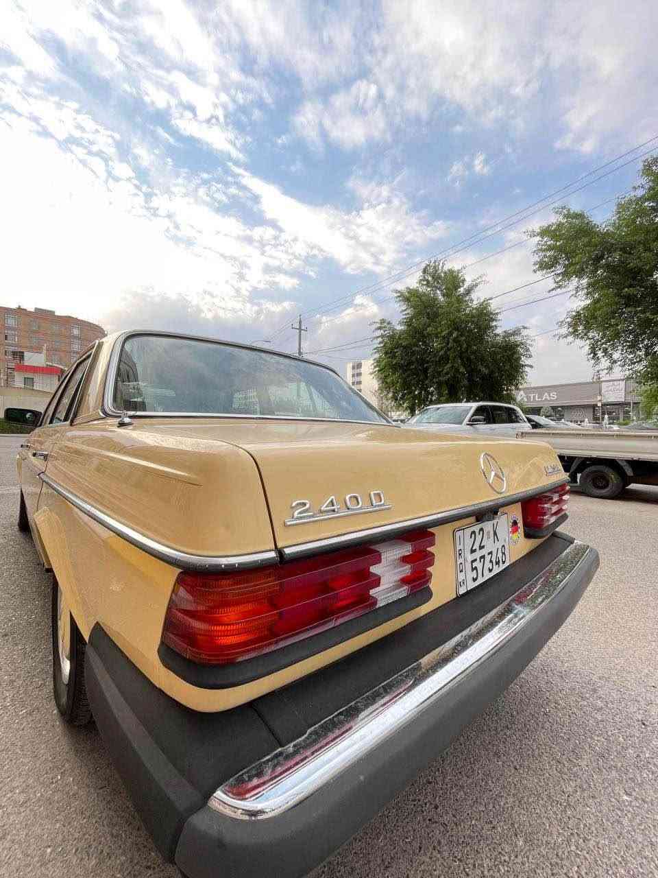 مرسيدس ٢٤٠ • ١٩٨٢ • اربيل