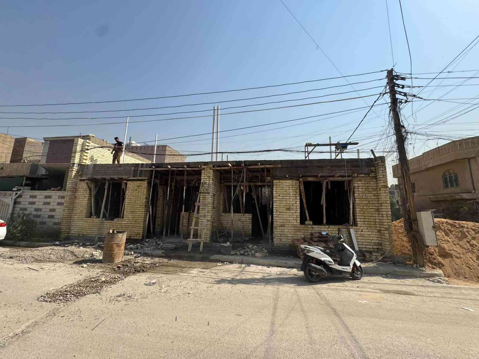 السلام عليكم تونات عدد 4في حي الجهاد ديوان المخابرات قرب شارع جدا 

تسليم مفتاح كامل نفس المعروض 

50 خمسينات  واجهه 7.75نزال 7.5
ثلاث طوابق 3غرف نوم وصاله ومطبخ وحمام عدد ا

الاثنين واجهه 4نزال 13متر 
ثلاث طوابق 3غرف نوم وصالة ومطبخ وحمام عدد2
استفسار اتصال 
***********
