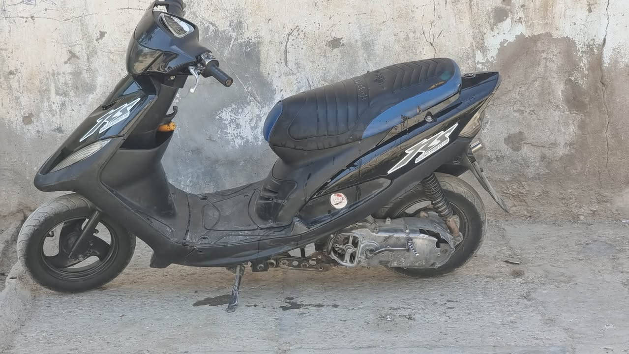 دراجه ماكس عدله للبيع دراجه بوشه ٥٥شغاله هندر واحد مكينه خرسه السعر ٣٢٥وبيهه مجال ***********
