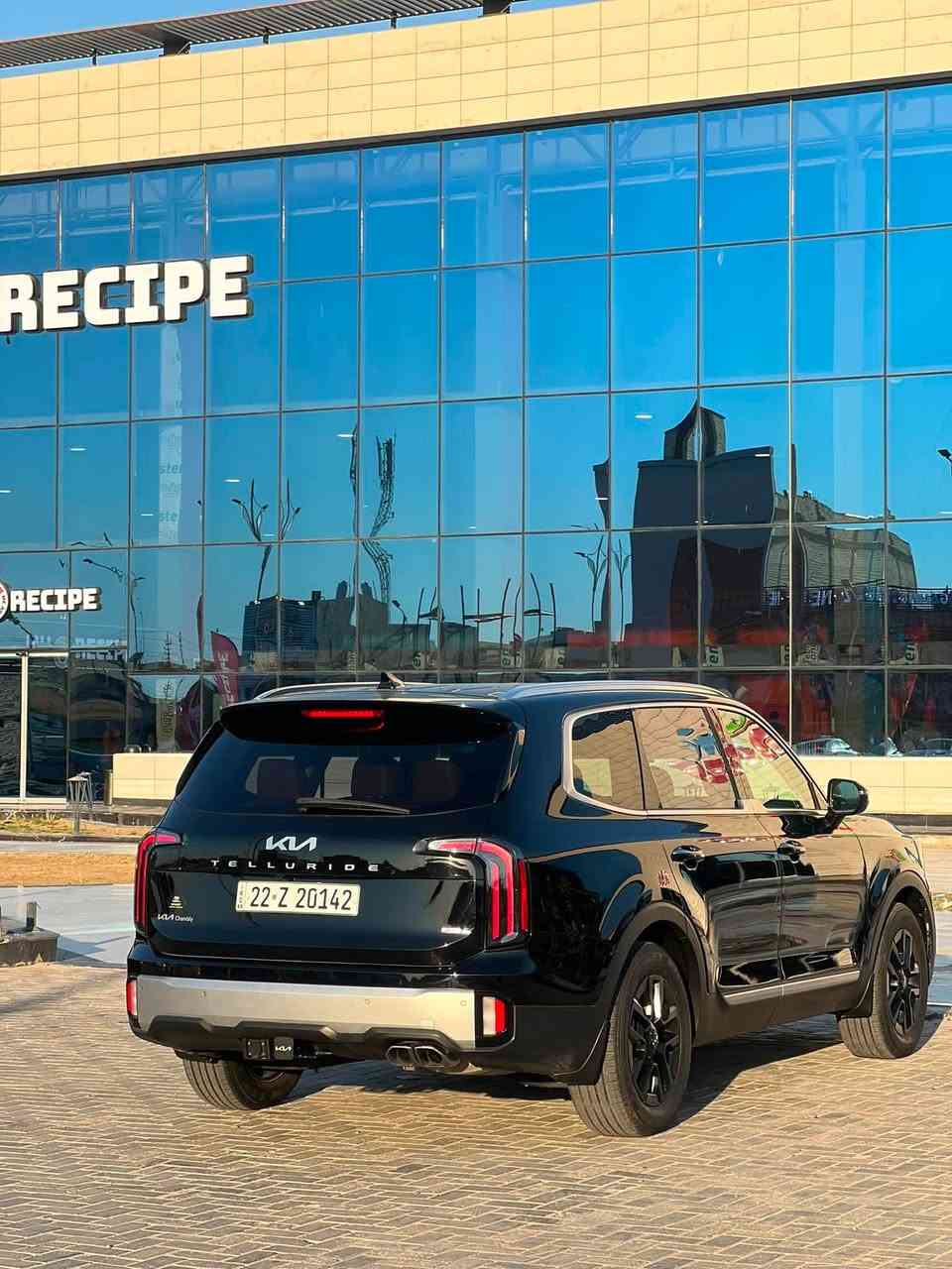 يالله
السلام عليكم شباب كيا تيلورايد 2024 Sx 
وارد امريكي

‏Kia Telluride SX 2024 3.8L

          حجم المكينه : 3800    V6

ضرر السياره : بنيد  مصبوغ فقط 

             حالة الايرباك : دركة ستيرن راجع  
                                  سستم بلادي .  

   
#الموصفات 
1. شاشه 
2. كامرات
3.لايتات لد
4. بصمه 
5. كشنات جلد مشمشي
6. هندبريك بصمه 
7. رادار تحديد مسار
8. رادارات 360
9.فور ويل 
10. اوتو ستوب
11. حساسات خلفي امامي
12.اوتو هولد 
13. اشاير بالمري 
14.بكلايت لد
15. نظام ايكو + نظام تزحلق
16. فتحتين
17. هيترات بالكشنات حار بارد
18.كامرات 360
19.كامرا بالمرايا
20.بردات خلفيه
21.سبعه راكب
22.كشن السايق ميمري
23.كشنات خلفيه كهرباء
24.ويل كب بلاك
25.كشافات 

تفاصيل اكثر هذا☎️ ***********
تحياتي 

مكان السياره  كربلاء 💐

