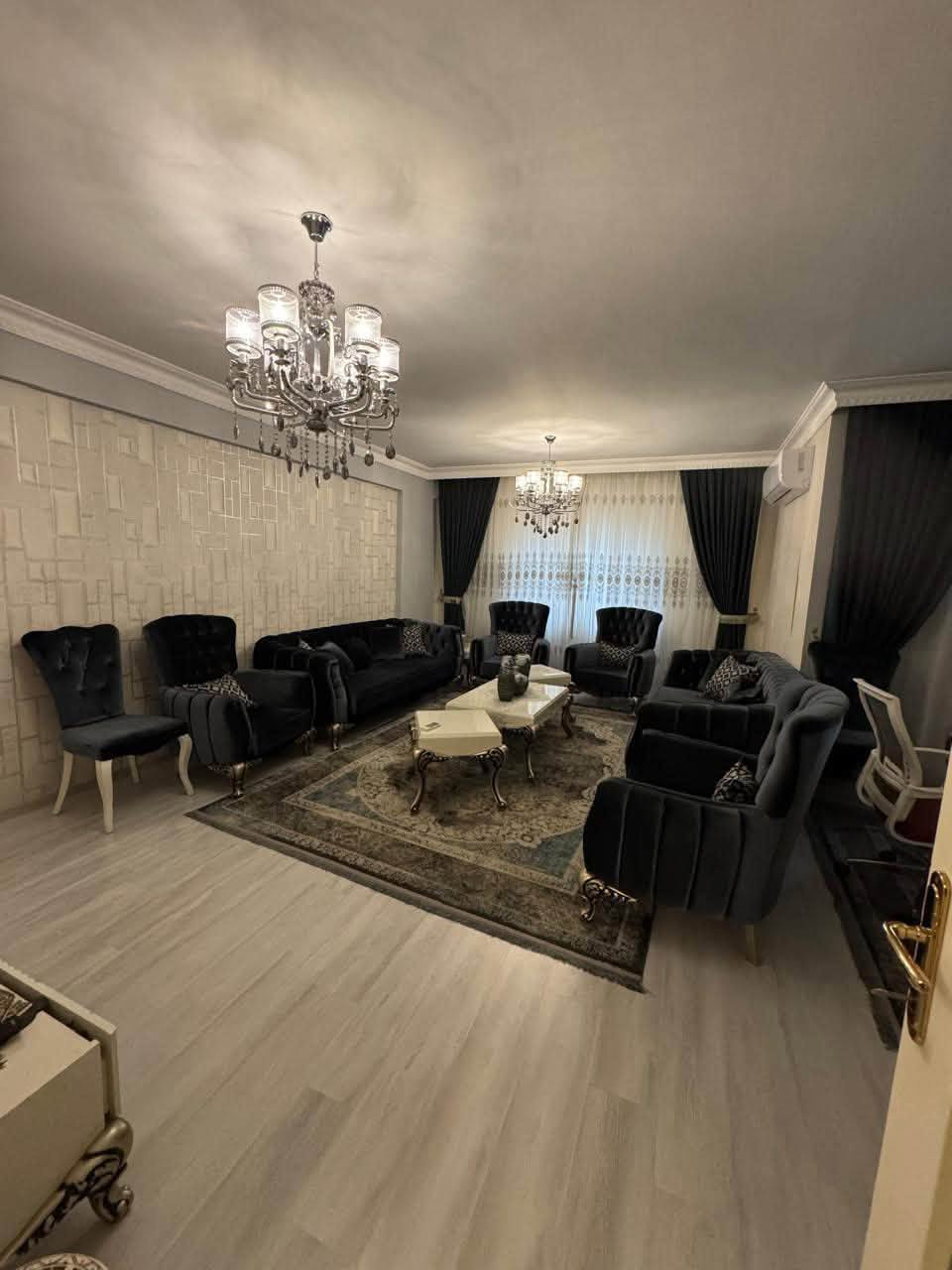 🏡 فرصة مميزة للتملك في مشروع أفرو سيتي
✨ شقة للبيع مع أثاث كامل جاهزة للسكن، بتشطيبات جميلة وموقع مميز داخل المجمع.

📍 المشروع: أفرو سيتي
🏢 العمارة: C18
⬆️ الطابق: 7

💰 السعر: 13 دفتر و80 ورقة فقط، مع مجال للتفاوض.

لا تضيع الفرصة، شقة جاهزة للاستلام والسكن مباشرة.

📞 للاستفسار والحجز:
***********
***********
مكتب عقارات كي نيست
