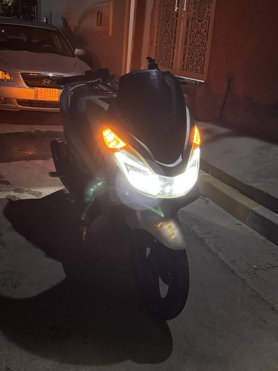 السلام عليكم بيع دراجه نوع (PCX) ياباني
كهربائيات كلها شغاله 
ستان حساس 
حساس اسدحام 
حساس بريك امامي 
اناره رقم 
محرك مامفتوح ولا مبدل بيه شي 
تايرات جديده 
الدرجه ما شاء الله امام عليك كلش جديده ولا بيه عيب تجي تفصح بيدك 
المكان الحسينيه . متواجد فقط رقم او واتساب ***********
