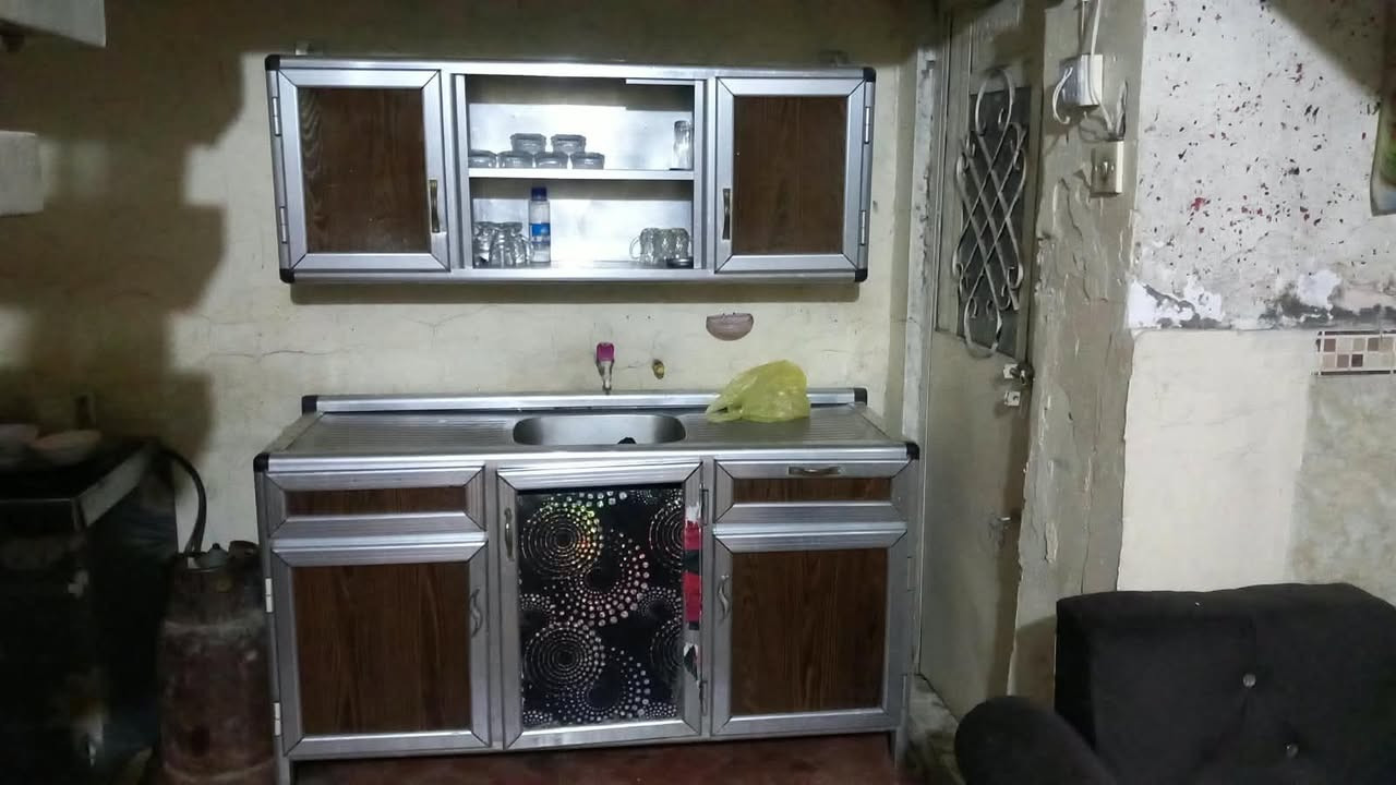 السلام عليكم غراض للبيع كلمن مكتوب سعره بل صوره مكاني الامين الثانيه تقاطع الزهور للاستفسار *********** وات ساب

نص مكتوب في الصور:
- سيد حسين كريم
- قبل ٢٣ دقيقة
- ٣٥٠ الف
- ٢٠٠ الف
- تخم ٣٥٠ الف