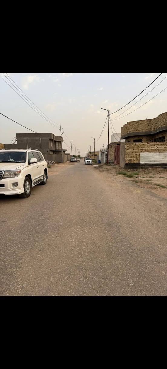 قطع اراضي سكنيه للبيع اسعار مناسبه جدا سعر ل 100 متر
ب 5 مليون فقط 
خدمات كامله ماء كهرباء تبليط 10 متر
المساحات حسب الطلب طابو 25
العنوان:  الديوانية _ قضاء الشافعية
قرب جامع ام البنين
سارع بلحجز الاستفسار انتصل ***********

نص مكتوب في الصور:
- 800م 600م 400م 200م اضغط على وجه للإشارة إليه شارع بعرض 10 متر قطع سكنيه للبيع بأسعار مناسبه جدا خدمات كامله مساحات حسب الطلب الاتصال *********** الموقع الشافعيه ام عباسيات