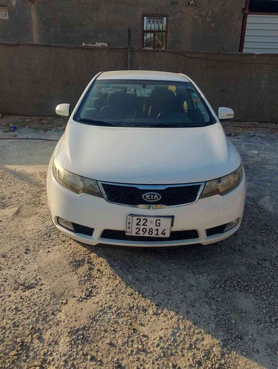 سيراتو موديل ٢٠١٢ السياره جاهزه من كلشي مكينه كير تبريد حداديه تخم تاير السياره جديده بيه باب صبغ وجاملغ خلفي وشويه بقبق الجنطه بدون اي دواخل مكفوله من تكم حوض شواصي والتبديل تريد تحويل تريد وكله سنويه هزه جديده السعر ٩٠ وبيه مجال بسيط العنوان بابل النيل ***********
