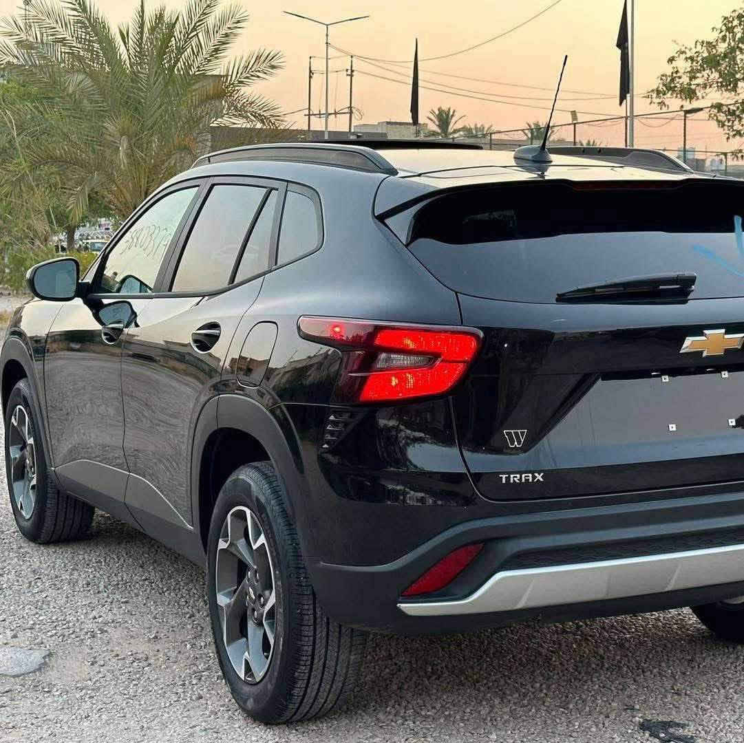 Chevrolet Trax موديل 2024 
ماشية 40000 الف 
حادثه موضح داخل المنشور 
محرك 3 سلندر 1600 تيربو 
رقم بغداد 
* دعم Apple CarPlay وAndroid Autoلاسلكيًا.
* كاميرا خلفية.
* تشغيل السيارة بزر.
* مصابيح LED.
* نظام تثبيت السرعة 
    * التحذير من الاصطدام الأمامي.
    * المساعدة في البقاء داخل المسار.
    * التنبيه عند مغادرة المسار.
سياره حلوه أفول شي بالتراكس
السعر 150 وبيه مجال
مكاني بغداد بلديات
اتصل 
*********** البصرة, العراق
