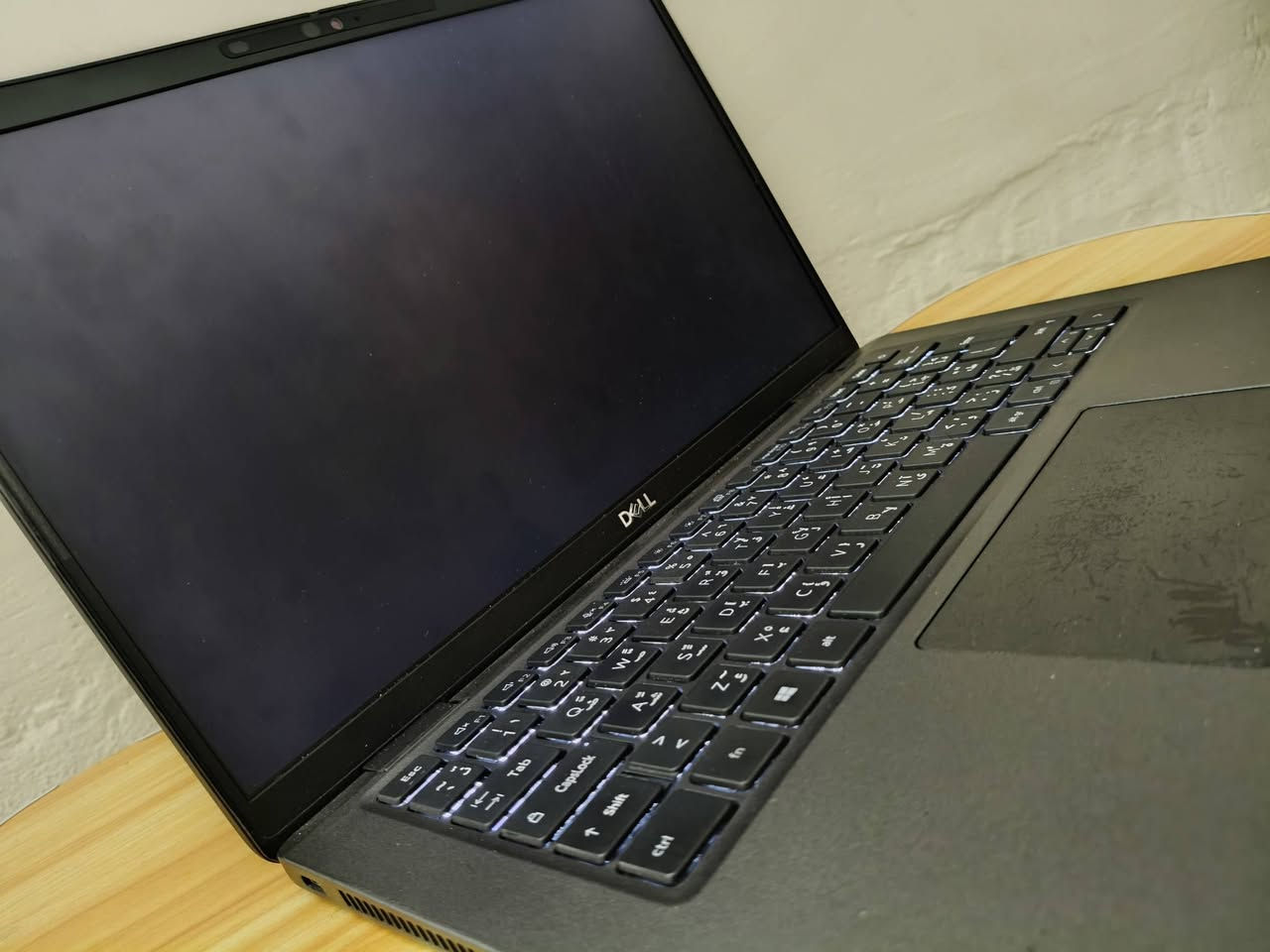 🔹 للبيع لابتوب Dell Latitude 7420
💻 المواصفات: • المعالج: Intel Core i5-1145G7
• الرام: 16GB
• التخزين: 256 SSD
• الشاشة: Touch Screen
• نظام التشغيل: Windows 11
• يدعم اللمس ومفصل الشاشة يفتح 180°
• الشاحن الأصلي Dell USB-C بقدرة 90W
• كيبورد مضيء مع اللغتين العربية + الانكليزية
🔋 حالة البطارية: جيدة.
📌 الجهاز مناسب للدراسة، البرمجة، العمل المكتبي، التصفح وبرامج Office وغيرها.
✅ الجهاز مفحوص وجاهز للاستخدام.
💰 السعر: [360 ألف ]
📞 للتواصل: [ *********** ] وتسأب مفتوح.
ملاحظة: نظام مايكروسوفت نسخة الاصلية ومفعلة ونشطة + نسخة الأوفيس مفعلة ونشطة.

