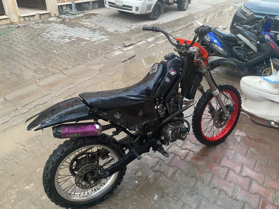 سلام عليكم قفاز ياباني هوندة مكينة 300فلتر دهن صفح دراجة ظفيرة عقل ماكنيت جديد مكينة هندر واحد بكل وكت لا صوت لا دخانة ويل خلفي جديد بلادي تايرات جوابة كلة جديد دراجة يرادلهة ترتيب بصيط زنجيلهة يرادلة تزغير الو تكبير اني ما طلع بيهة الله شاهد ما الحك شغل دراجة مال جناي يرتبهة وينام عليهة صفحة ثانية مال قطعة كفر موجودة دهن جديد دايرلهة كفالة عامة كير ومكينة مكاني بغداد حرية رقمي شغال ومتواجد خاص ***********سعرهة 550وبيهة مجال شراي شي بصيط
