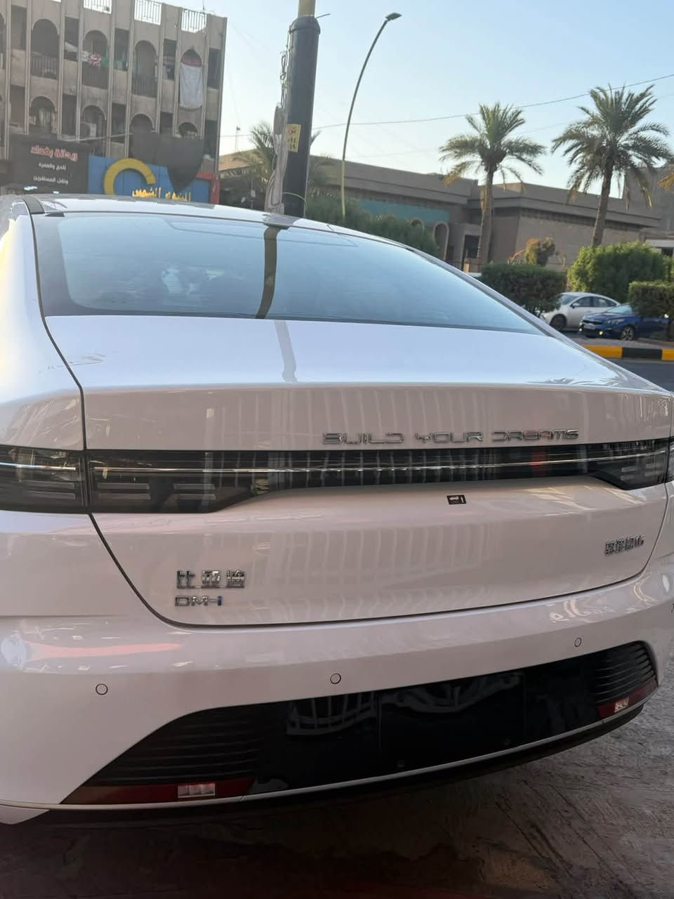 🚘 BYD Destroyer 05 2026 
من معرض الاخوين لتجارة السيارت الحديثة 
🔥 وصلت حديثاً ديستروير 05 2026 🔥 🚘 

سيدان هايبرد تجمع بين الاقتصاد، التكنولوجيا والأداء بتصميم عصري ومقصورة مريحة ✨

⚡ نظام الحركة والأداء
• نظام DM-i Plug-in Hybrid
• محرك بنزين 1.5L – 4 سلندر
• محرك كهربائي عالي الكفاءة
• نظام دفع أمامي FWD
• تسارع 0–100 كم/س يبدأ من حوالي 7.3 ثانية

🔋 البطارية والمدى
• بطارية BYD Blade – LFP
• مدى كهربائي يصل إلى 55 كم
• نظام DM-i مصمم لتحقيق كفاءة عالية واستهلاك اقتصادي للوقود

سيارة تعطيك متعة القيادة الكهربائية مع مرونة محرك البنزين… خيار عملي للمدينة والسفر وباستهلاك اقتصادي مميز.

💰 السعر 22,200,000 د.ع [ شامل الدلالية ] 

🔹 العنوان 
📍بغداد _ الوزيرية مقابل المجمع العلمي 

📞 للاستفسار والتواصل:

: ☎️*********** 
☎️***********
☎️***********
