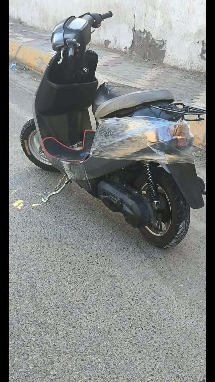 دراجه بطه ٩٩محرك ناعم كهربايات كلهه شغاله سلف هندر اي صوت ما بيهه شوفت عينك السعر ٢٥٠مكاني كربلاء حي القادسيه ***********
