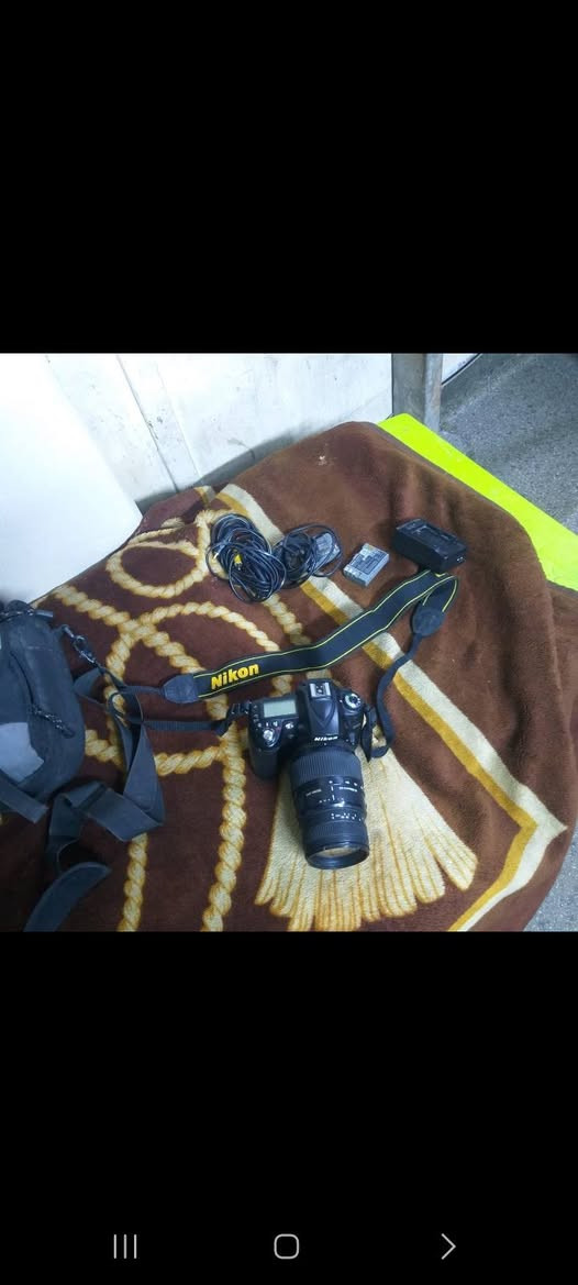 نيكون D90 • نضيفة • مشكلة الشيتر