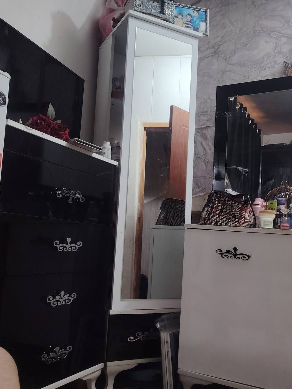 غرفه اخشاب • اسود • ٩قطع
