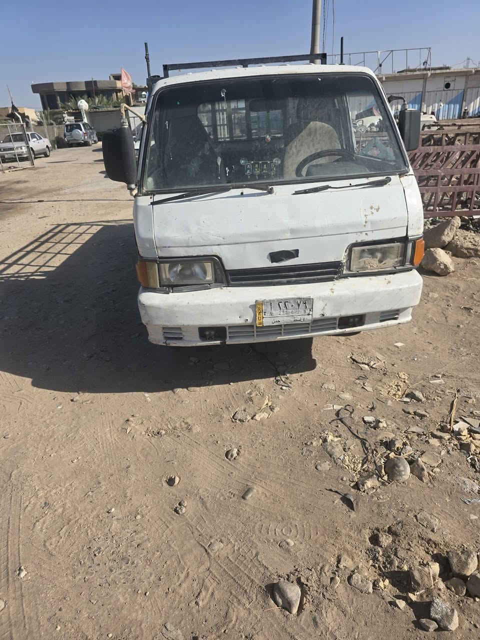 كيه البيع موديل 1994رقم واسط الماني مكينه كير جدد سعر 35وبيه مجال شاصي مكفول موبايل***********البكان الناصري قضاء الفجر
