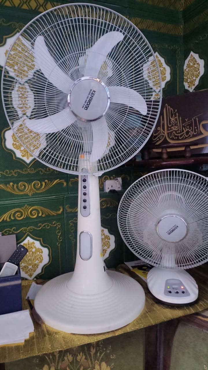 اغراض للبيع //شاشه LG ماخذيها 750قياس 42 نريدها 300....غساله ماخذيها 7اوراق نريدها 350/بنكة شحن الدكمه تشكل مالتها ب55/كلهن نظيفات واستخدام كلش قليل اقل السنه العنوان كربلاء طريق الحر للتواصل(***********)
